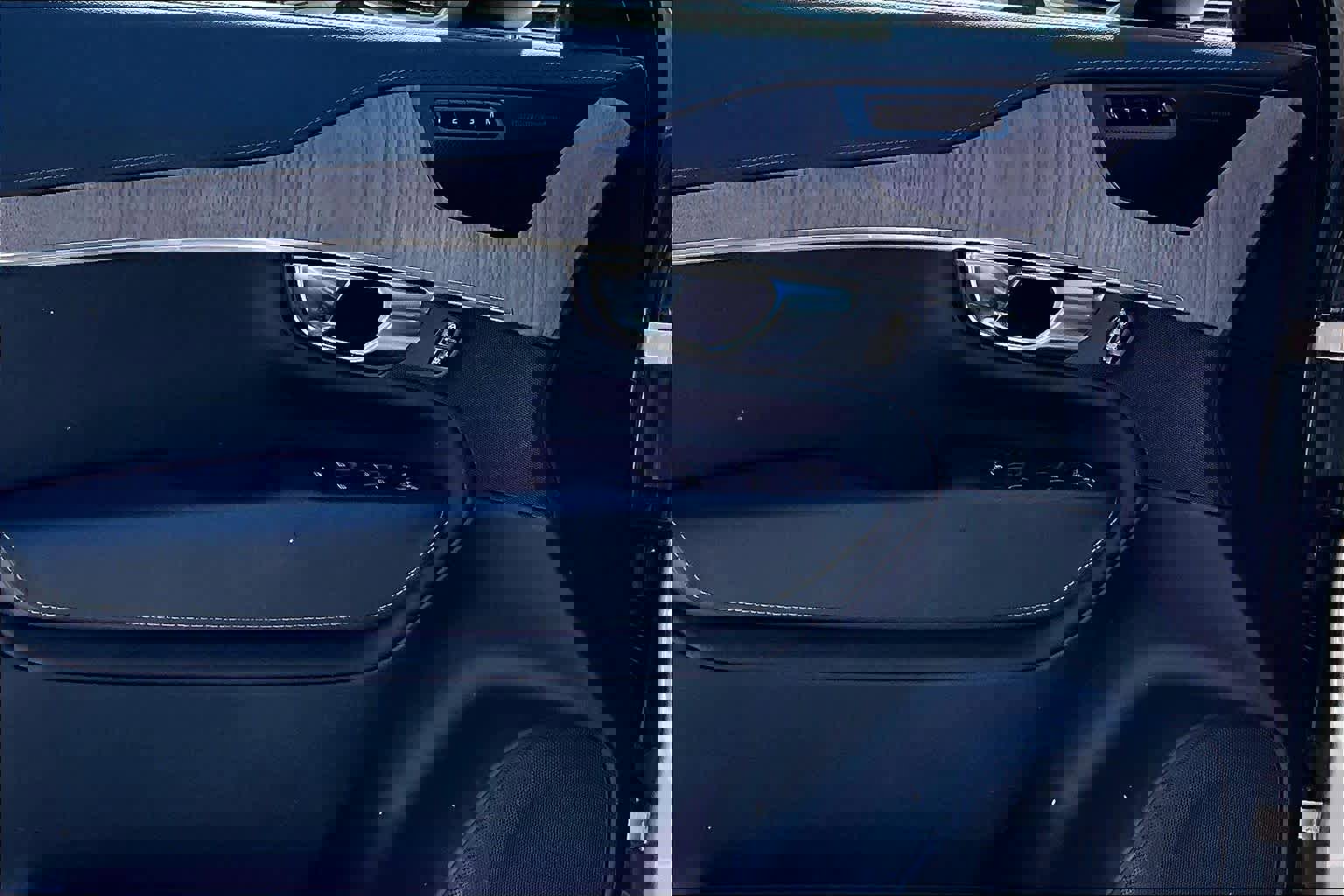 Used 2023 Volvo XC90 B6 Ultimate w/ Protection Package Premier AWD/4WD image 21