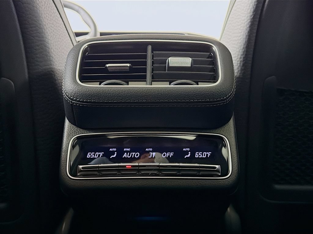 New 2026 Mercedes-Benz GLS 450 4MATIC image 28