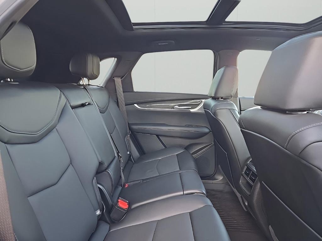 Used 2023 Cadillac XT5 Sportv w/ LPO, Floor Liner Package image 16