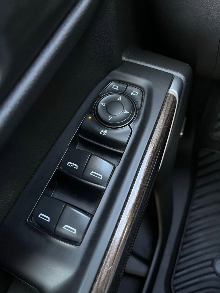 Used 2020 Chevrolet Silverado 1500 RST w/ Texas Edition AWD/4WD image 25