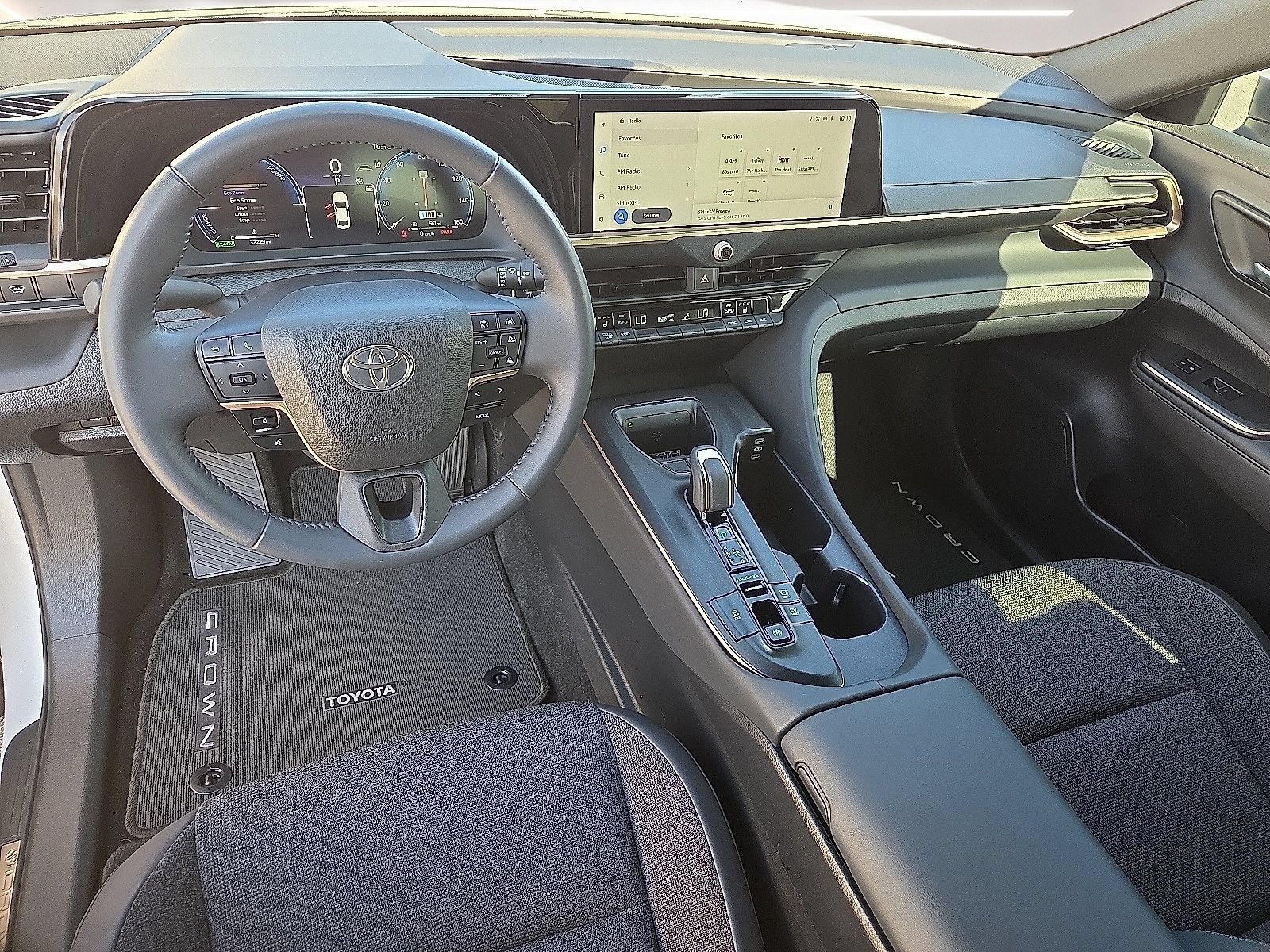 Used 2023 Toyota Crown AWD/4WD image 6