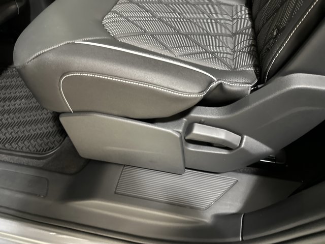 New 2026 Volkswagen Atlas SEL Premium R-Line image 23