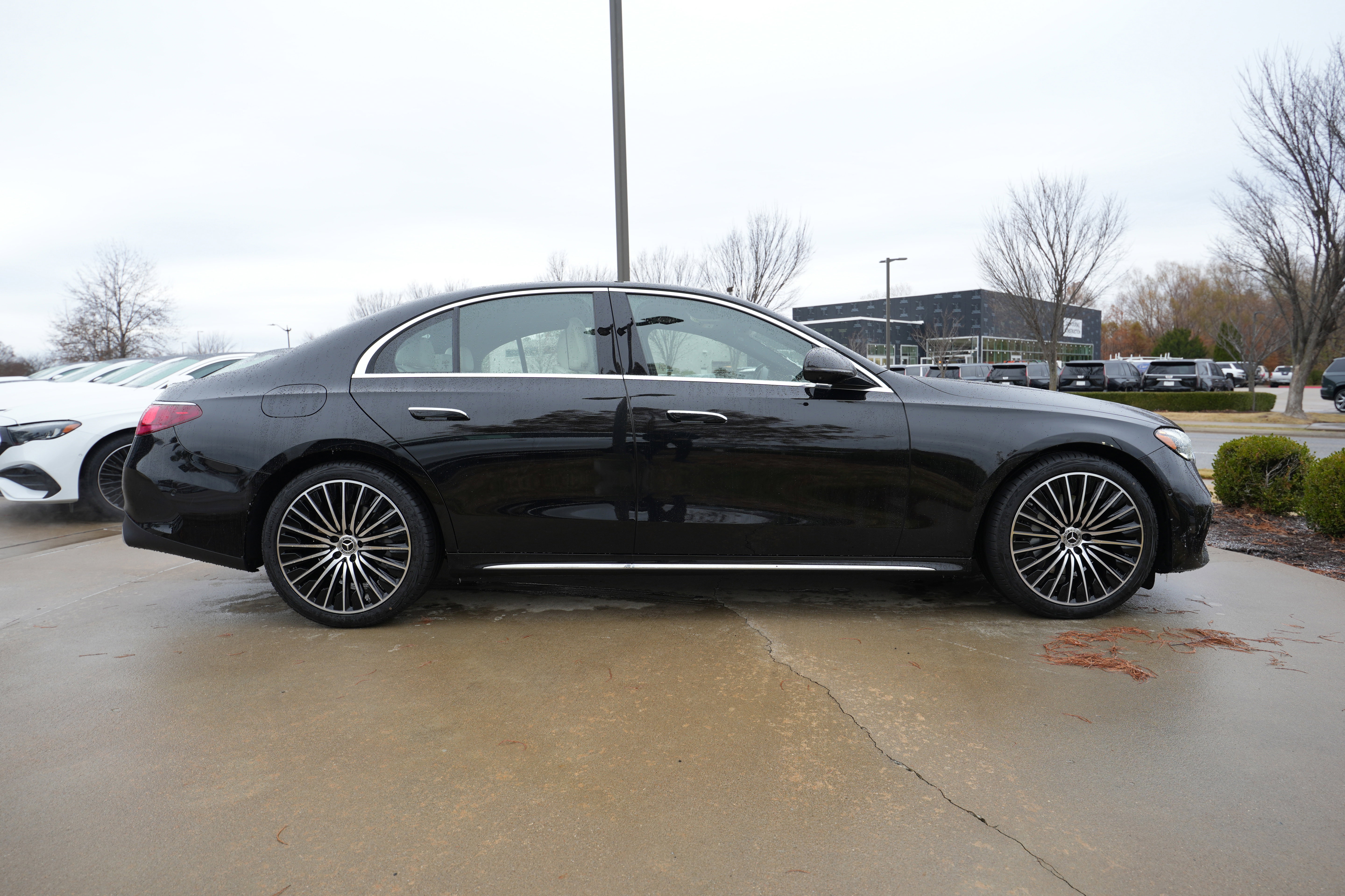 New 2026 Mercedes-Benz E 350 4MATIC Sedan image 7