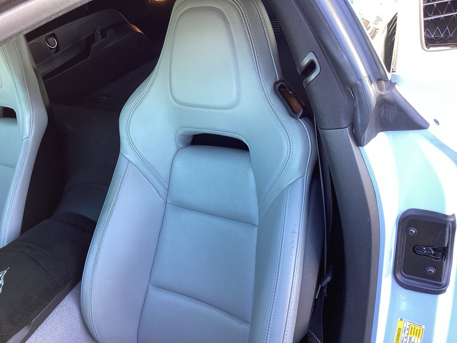 Used 2019 Chevrolet Corvette Stingray Coupe w/ Carbon Flash Badge Package image 10