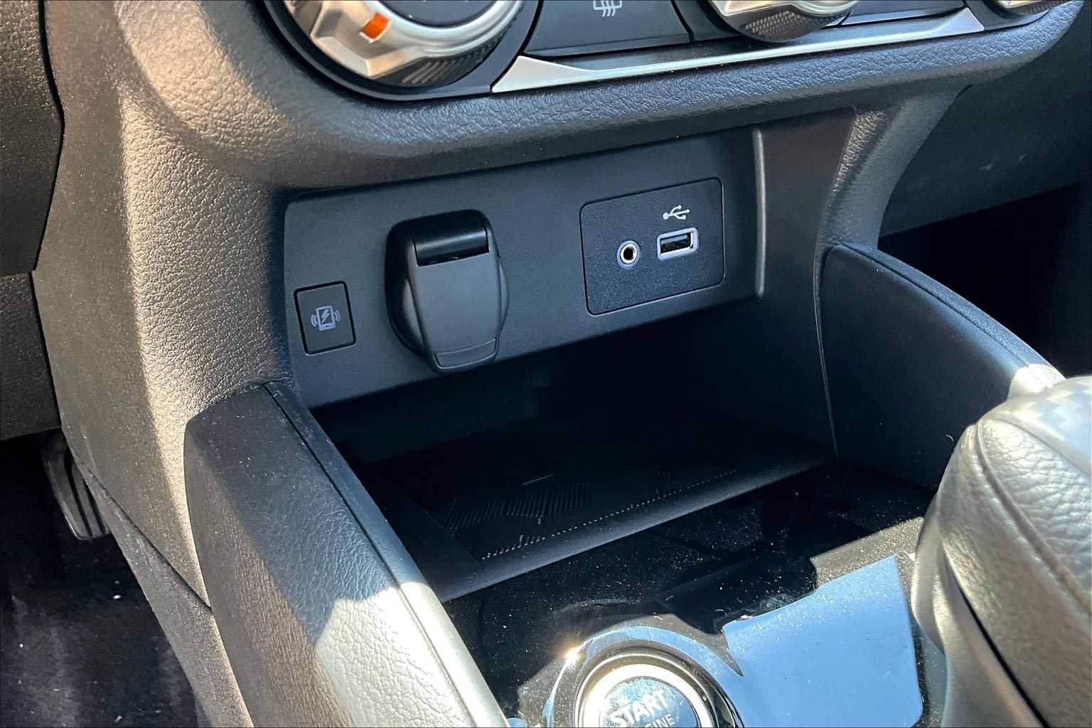 Certified 2025 Nissan Versa SV w/ Trunk Package FWD image 14