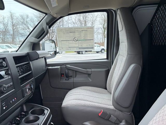 New 2026 GMC Savana 2500 Work Van w/ Driver Convenience Package image 34