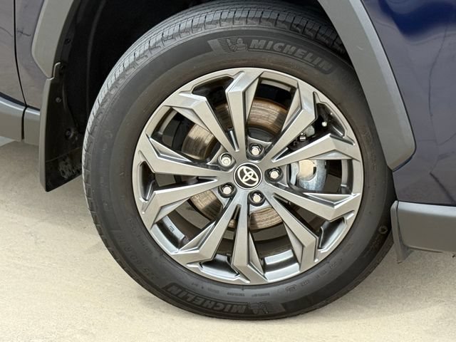 Used 2024 Toyota RAV4 XLE Premium AWD/4WD image 2