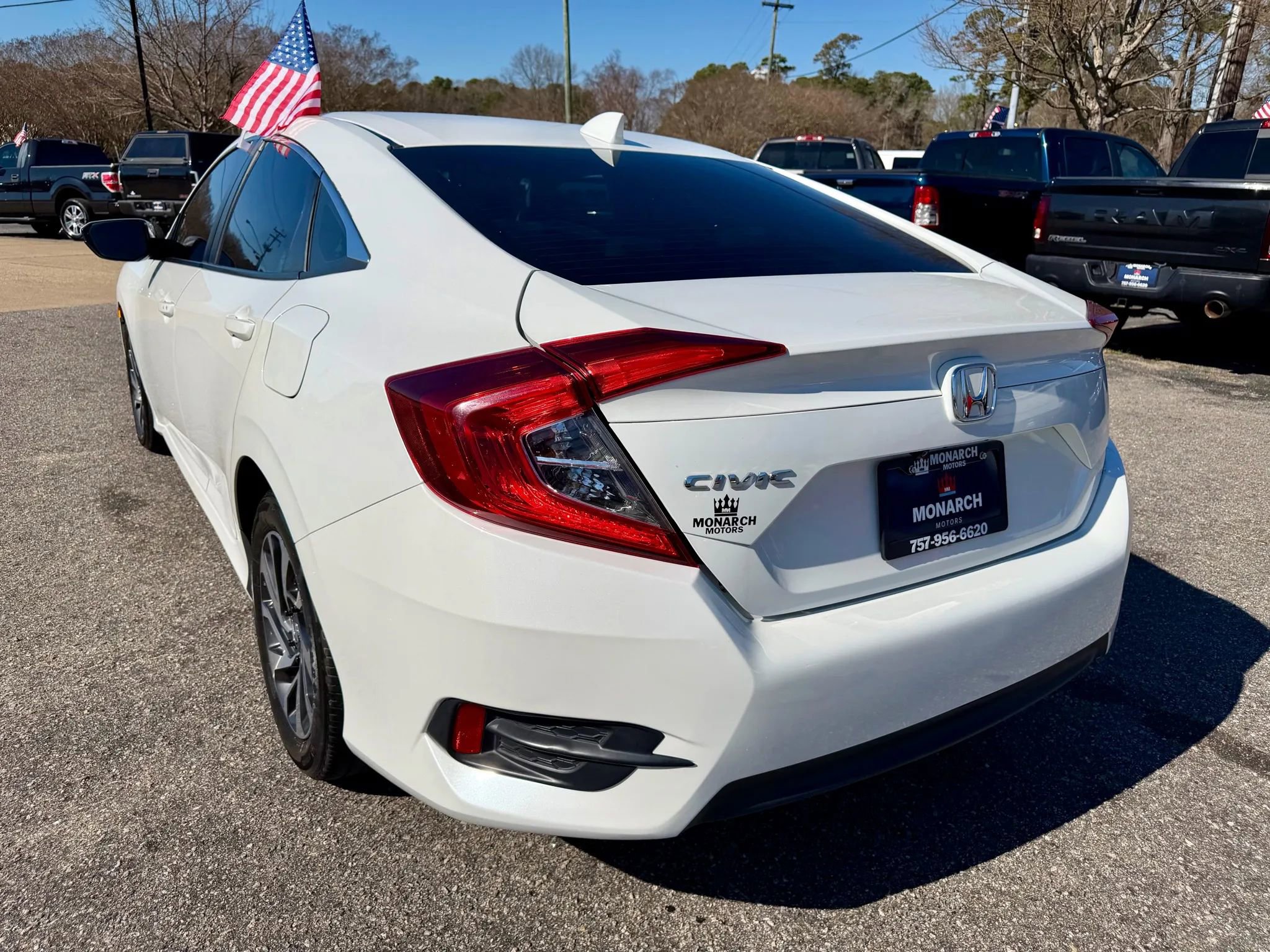 Used 2018 Honda Civic EX image 3