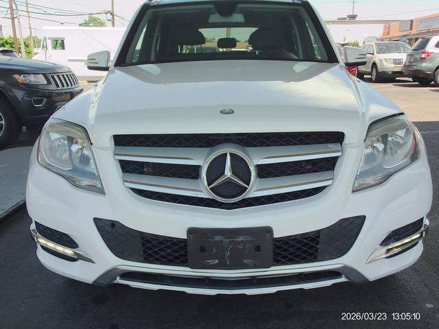 Used 2013 Mercedes-Benz GLK 350 4MATIC image 2