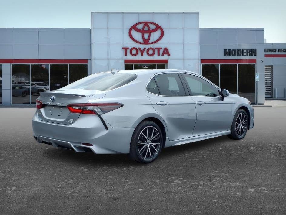 Certified 2022 Toyota Camry SE image 6