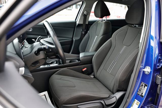 Used 2025 Hyundai Elantra SEL image 20