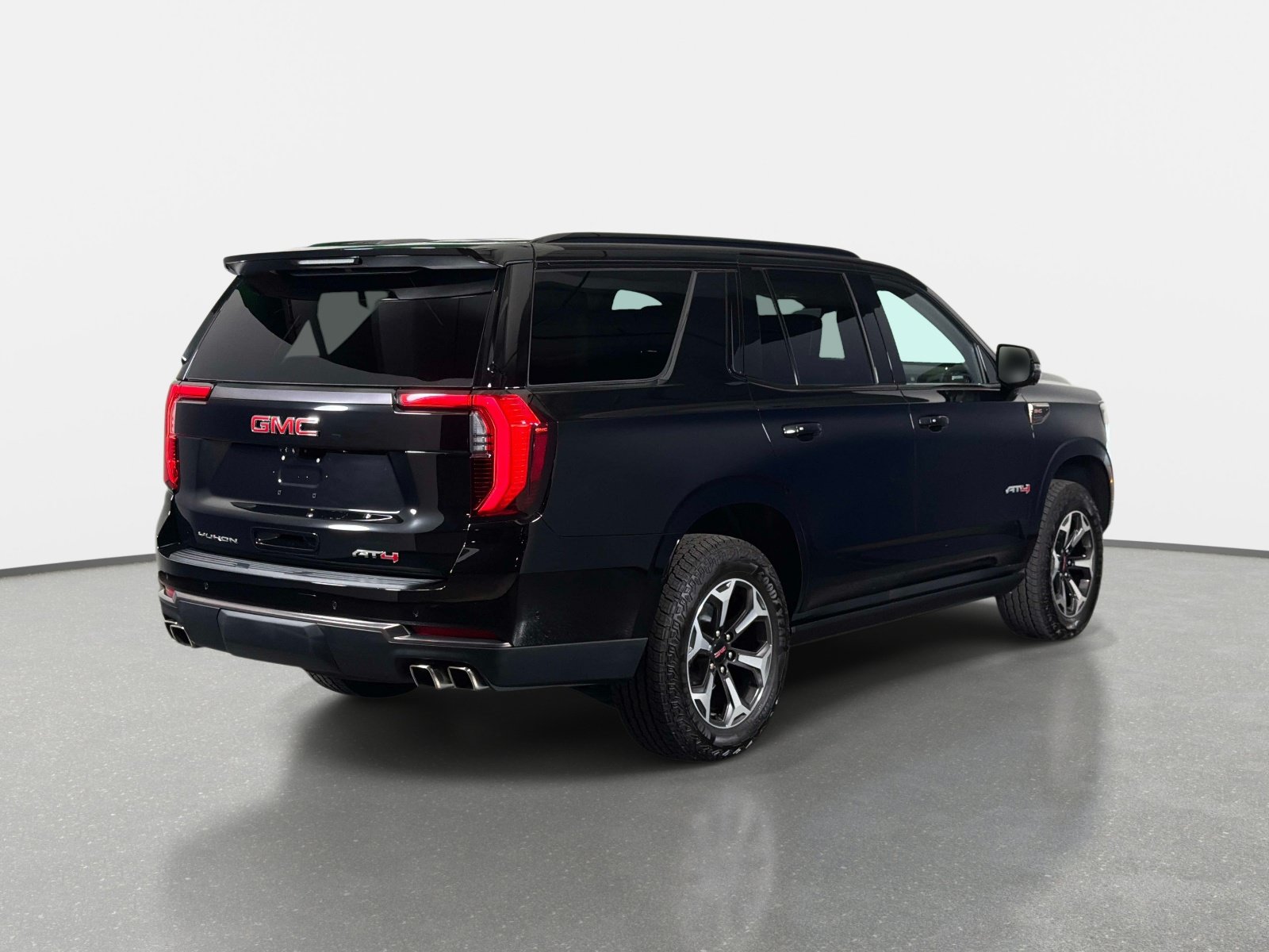 Used 2026 GMC Yukon AT4 Ultimate w/ LPO, Floor Liner Package AWD/4WD image 3