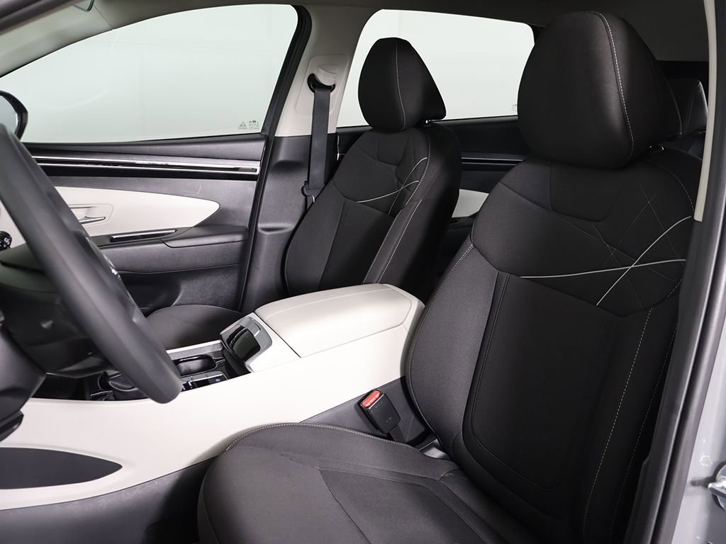 Used 2024 Hyundai Tucson SE image 25