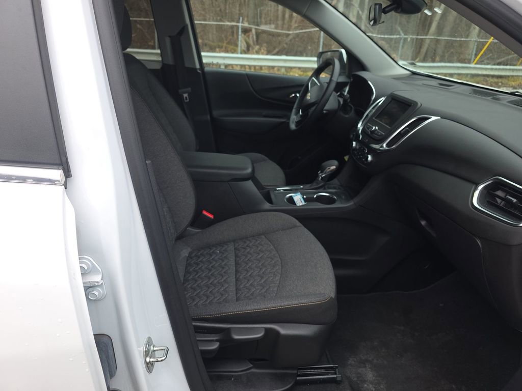 Used 2024 Chevrolet Equinox LT image 24