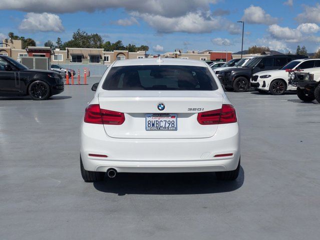Used 2018 BMW 320i Sedan w/ Convenience Package image 7