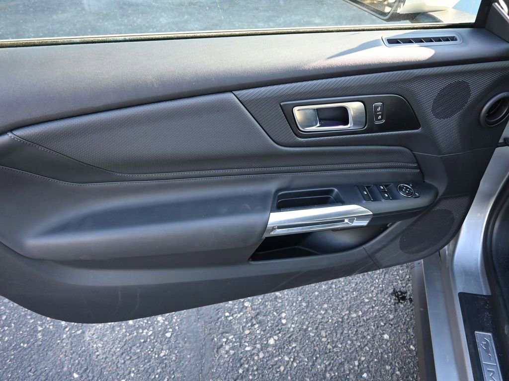 Used 2025 Ford Mustang GT Premium image 18