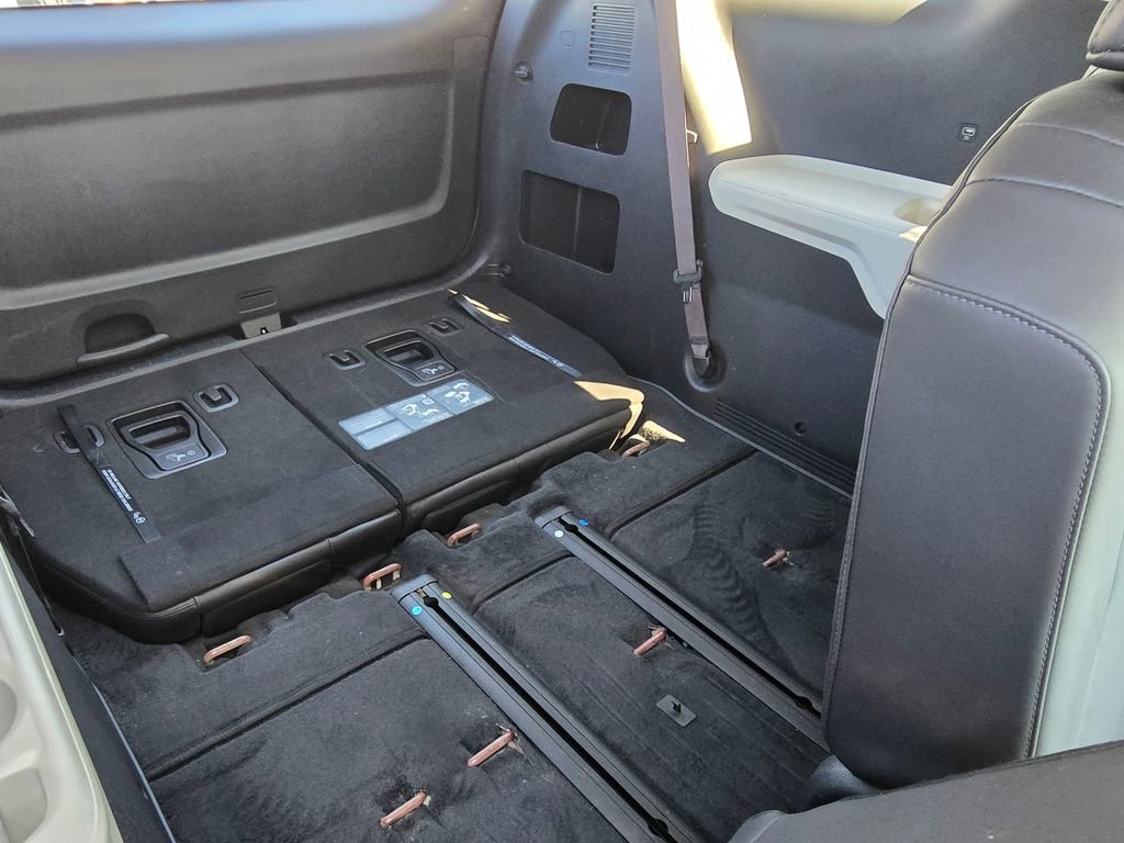 Used 2024 Kia Carnival LX FWD image 15