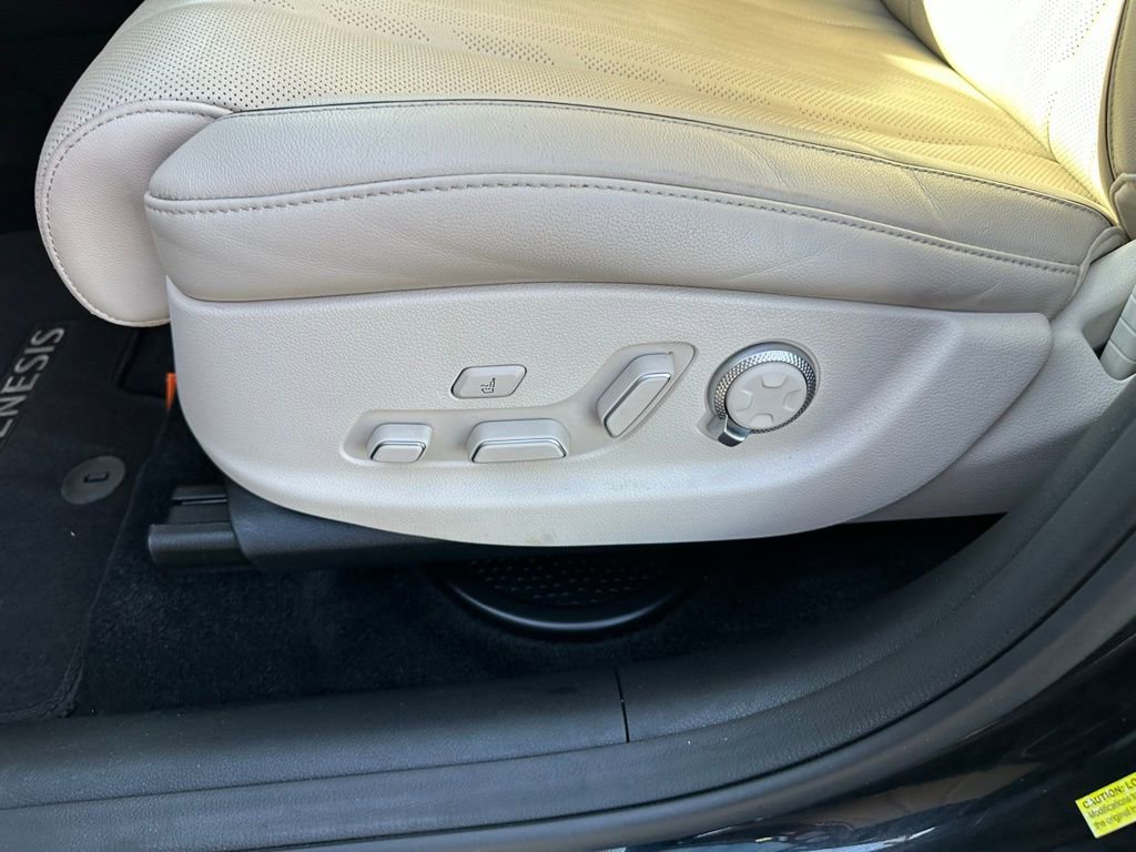 Used 2023 Genesis GV80 2.5T w/ Prestige Package AWD/4WD image 12