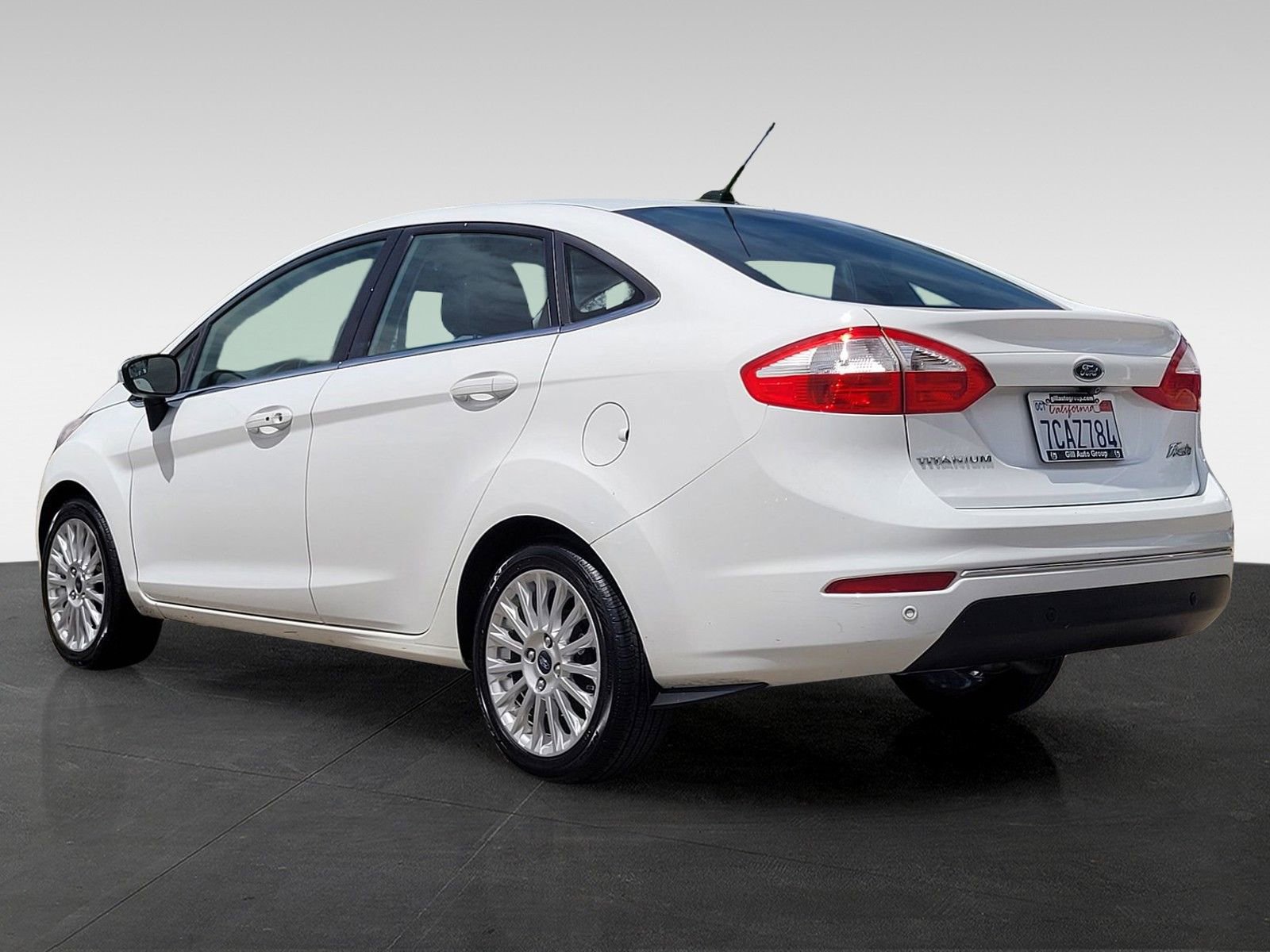 Used 2014 Ford Fiesta Titanium FWD image 6