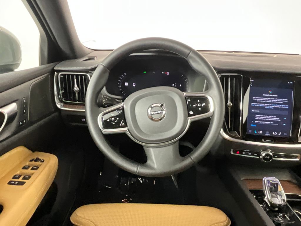Used 2025 Volvo V60 B5 Cross Country Ultra w/ Protection Package Premier image 10