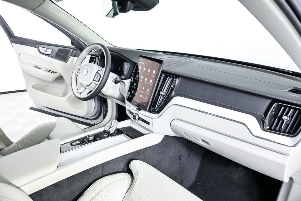 New 2026 Volvo XC60 B5 Ultra w/ Climate Package AWD/4WD image 24