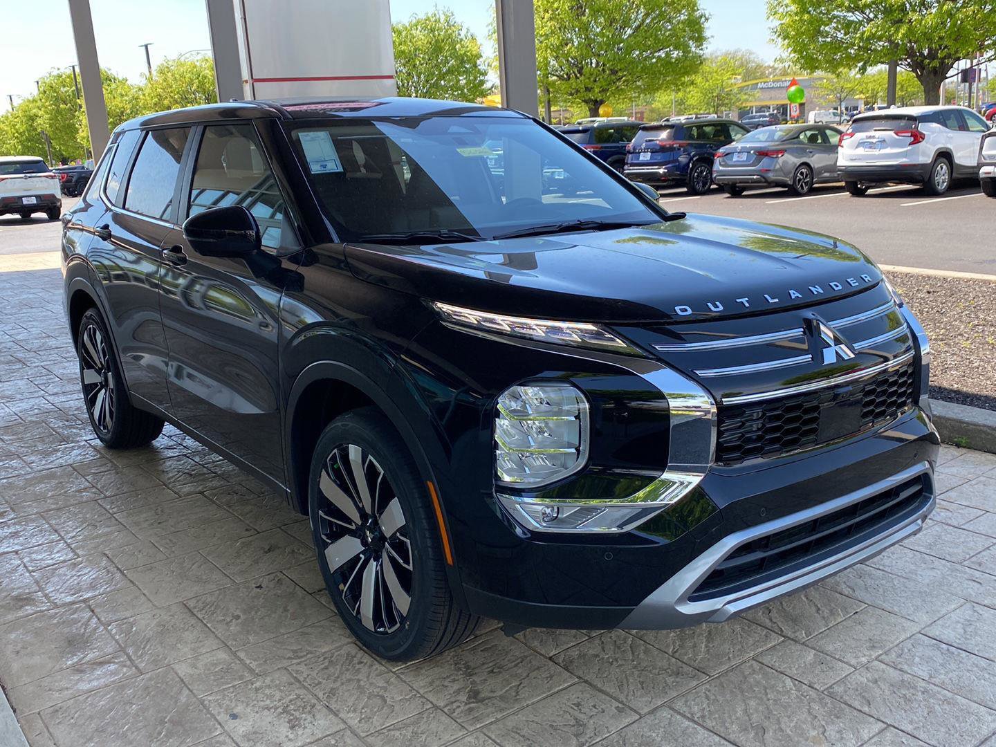 New 2026 Mitsubishi Outlander SE AWD/4WD image 3