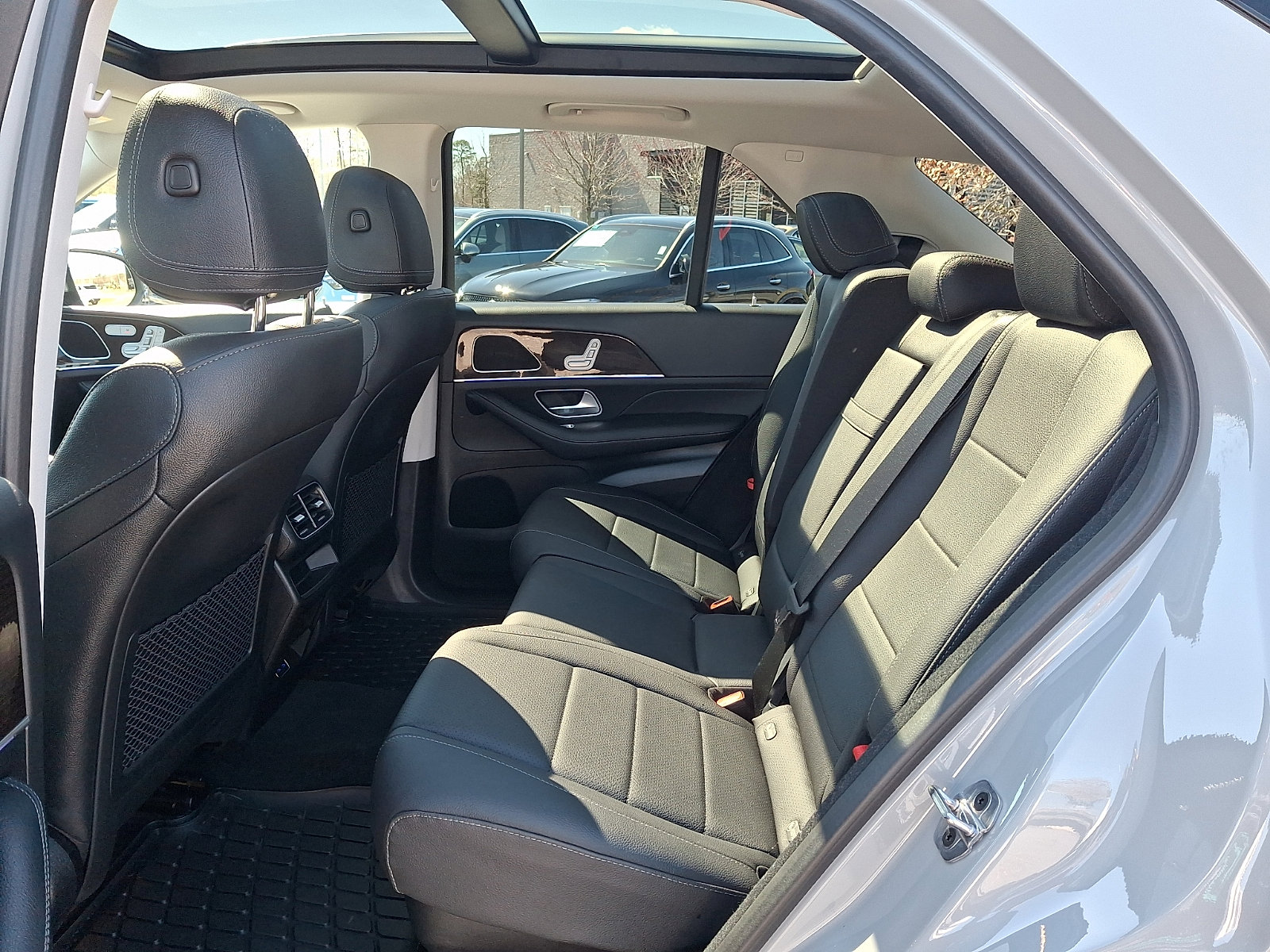 Certified 2025 Mercedes-Benz GLE 450 4MATIC image 10