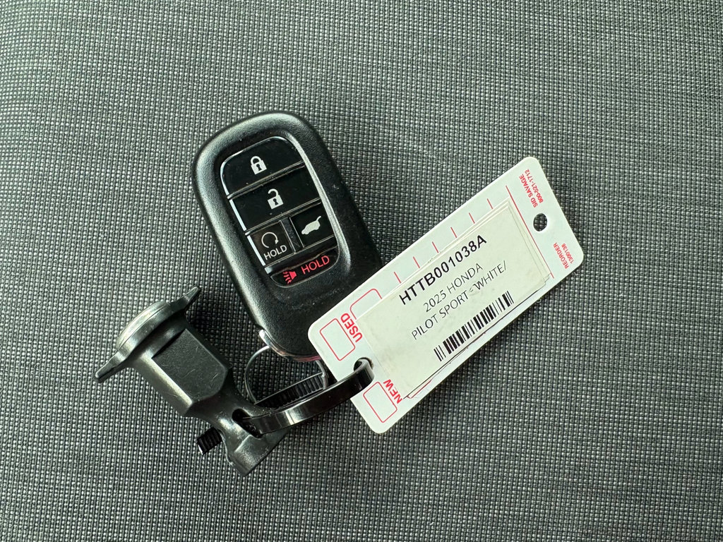 Certified 2025 Honda Pilot Sport image 33