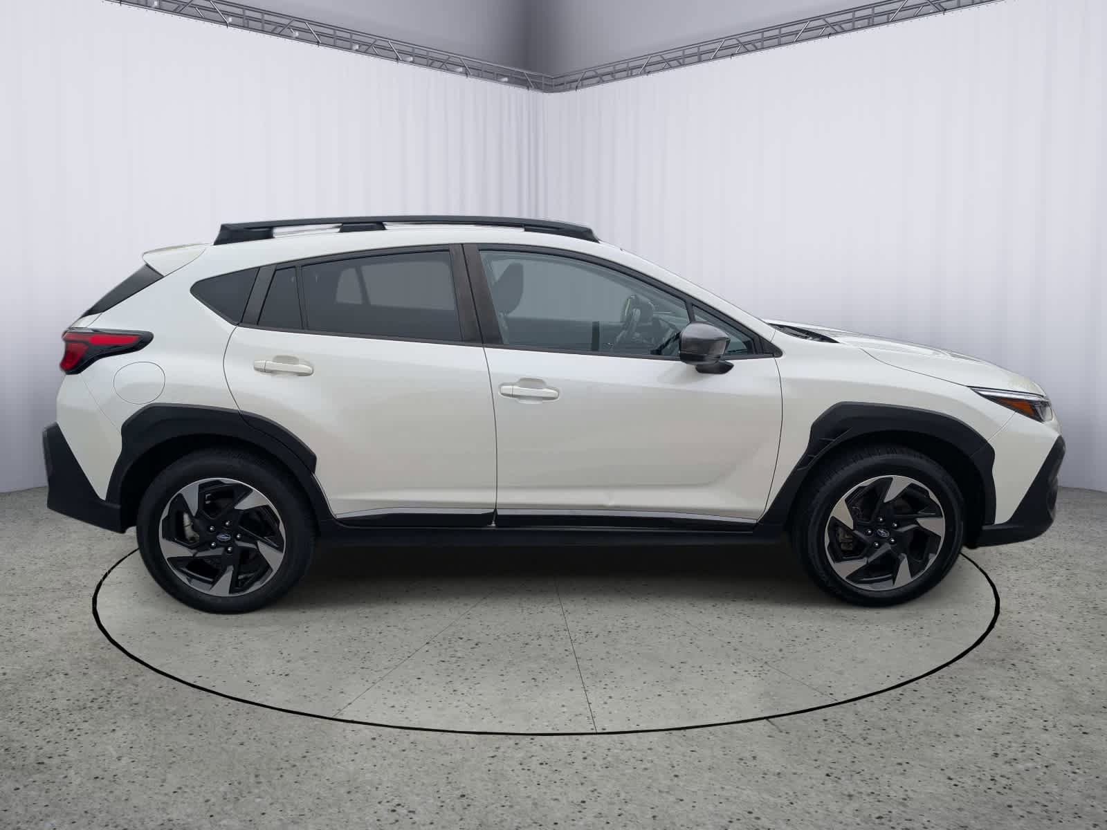 Used 2024 Subaru Crosstrek 2.5i Limited w/ Crosstrek Mirror Package AWD/4WD image 2