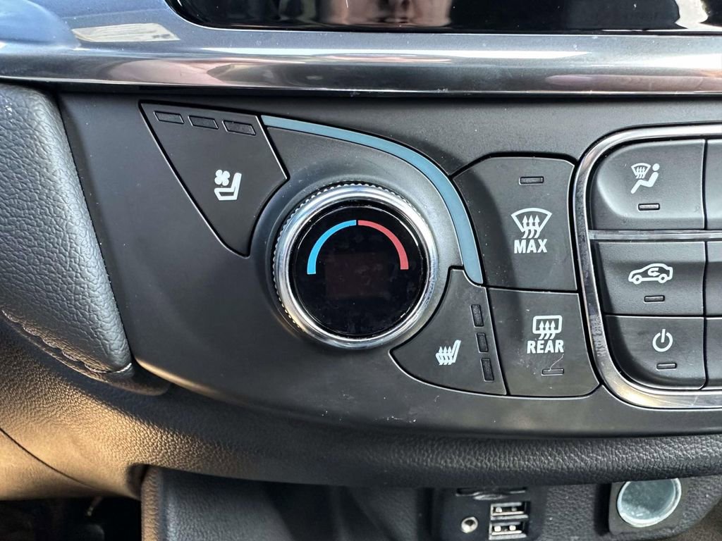 Used 2023 Chevrolet Traverse High Country AWD/4WD image 25