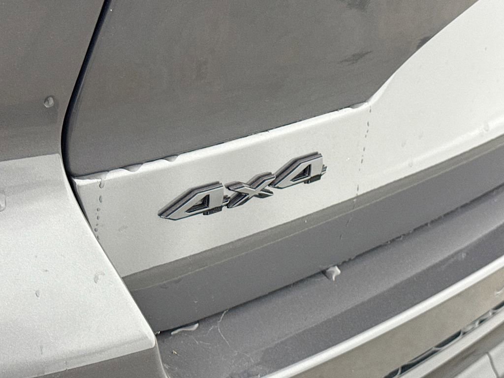 New 2025 Jeep Grand Cherokee Limited w/ Black Appearance Package image 51