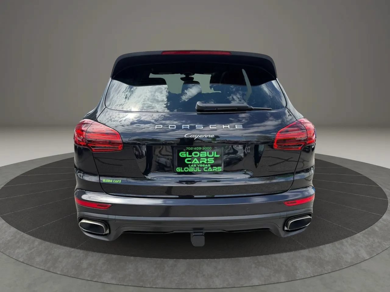 Used 2017 Porsche Cayenne AWD/4WD image 6