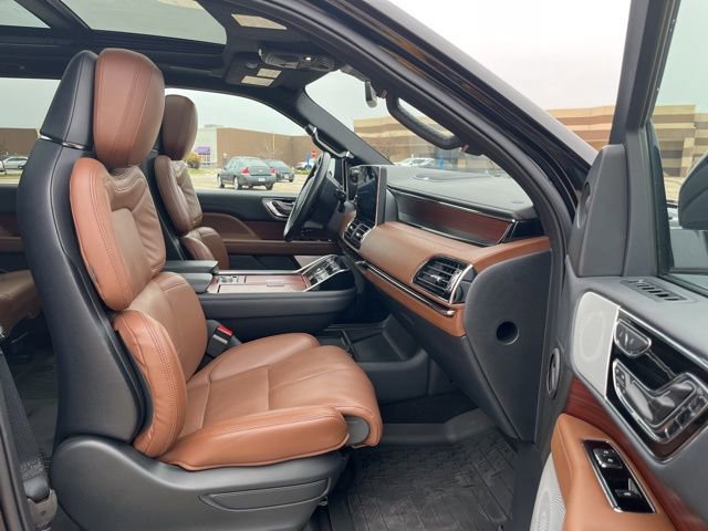 Used 2023 Lincoln Navigator L Reserve image 25