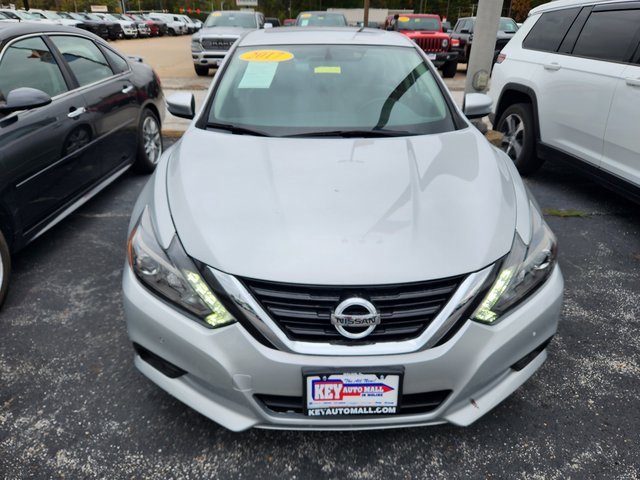 Used 2017 Nissan Altima 3.5 SL w/ 3.5SL Technology Package image 2