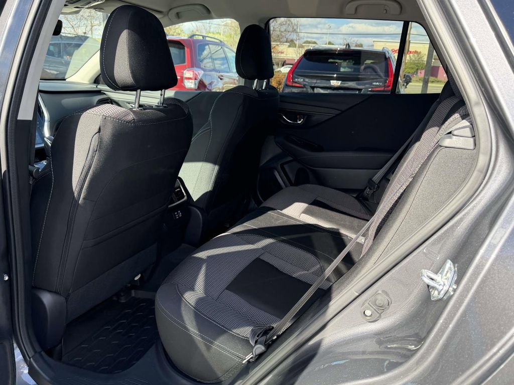 Used 2025 Subaru Outback Premium image 15