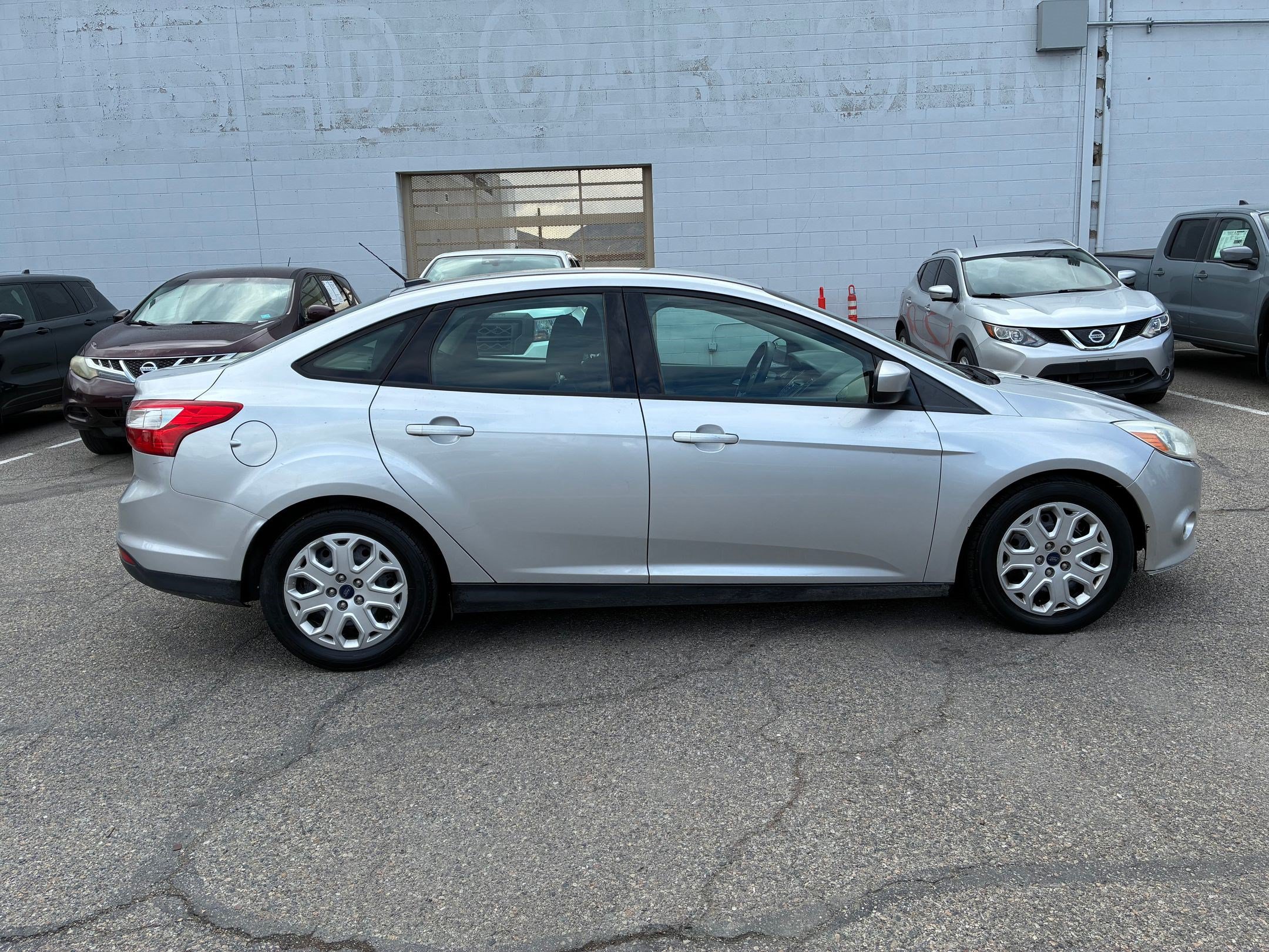 Used 2012 Ford Focus SE FWD image 3