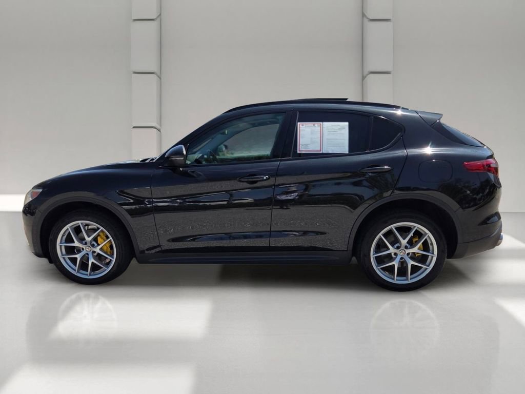 Used 2019 Alfa Romeo Stelvio Sport w/ Quick Order Package 22J Sport AWD/4WD image 8