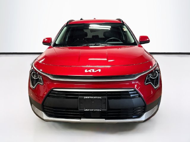 Certified 2025 Kia Niro EX w/ EX Cold Weather Package FWD image 2