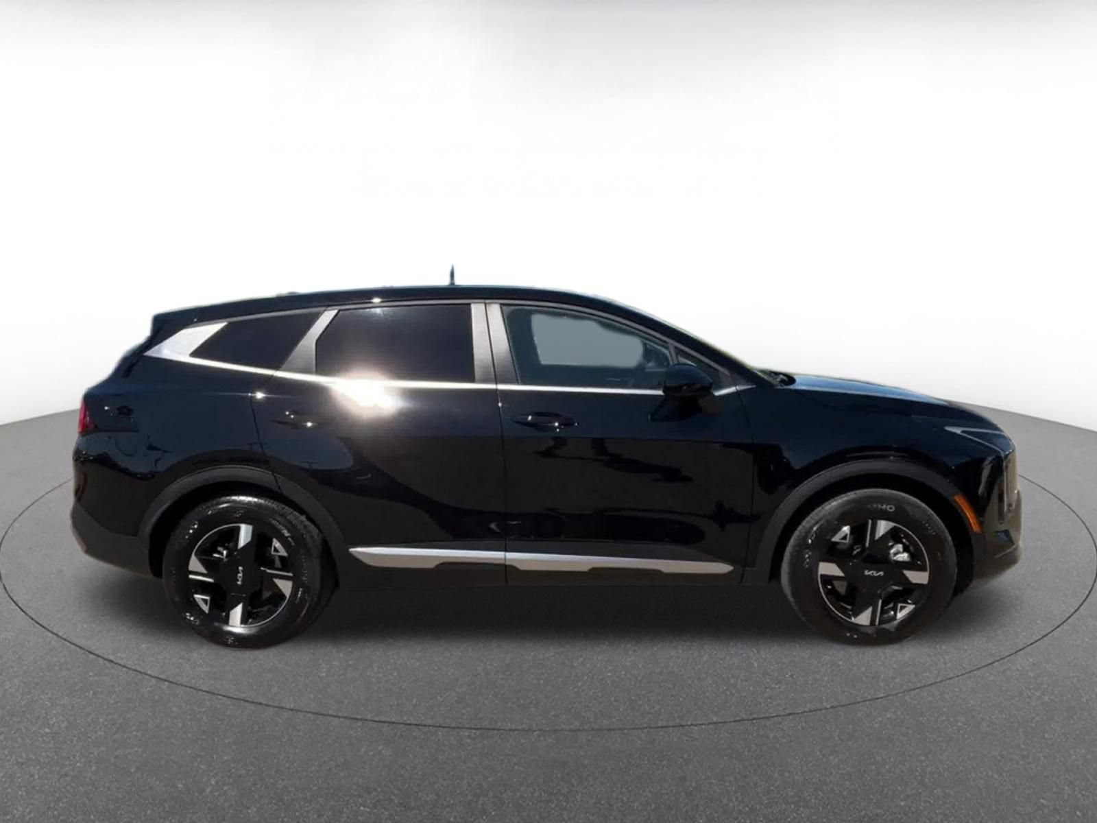 Used 2026 Kia Sportage LX FWD image 16