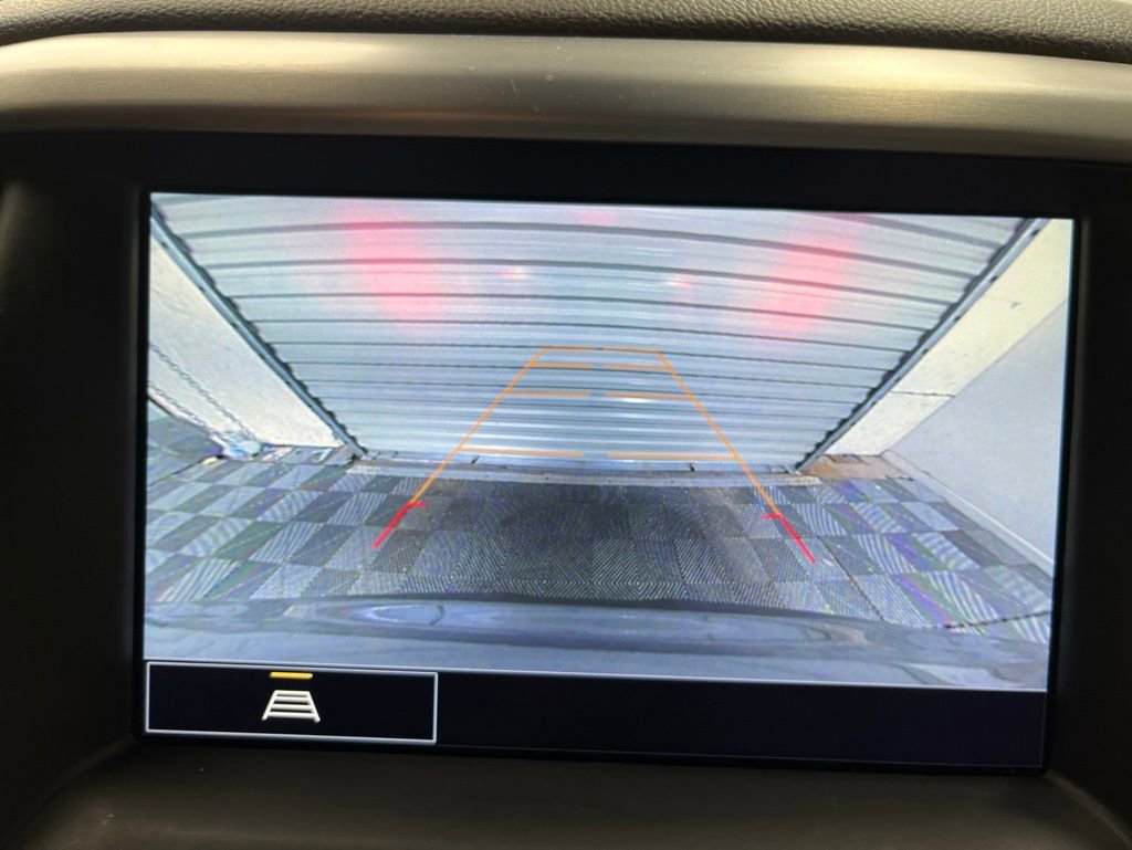 Used 2023 GMC Acadia SLT FWD image 16