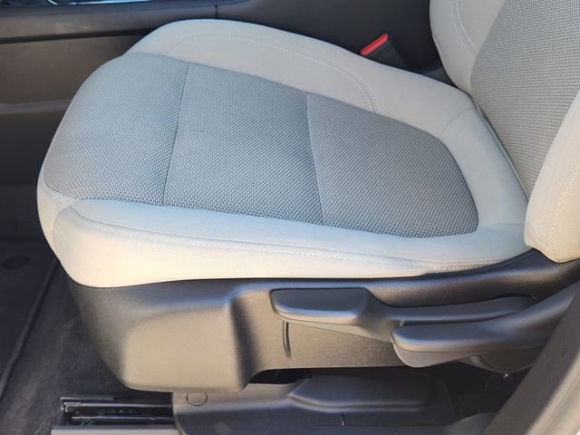 Used 2022 Chevrolet Traverse LS image 24