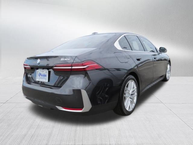 Used 2024 BMW 530i xDrive w/ Premium Package AWD/4WD image 7