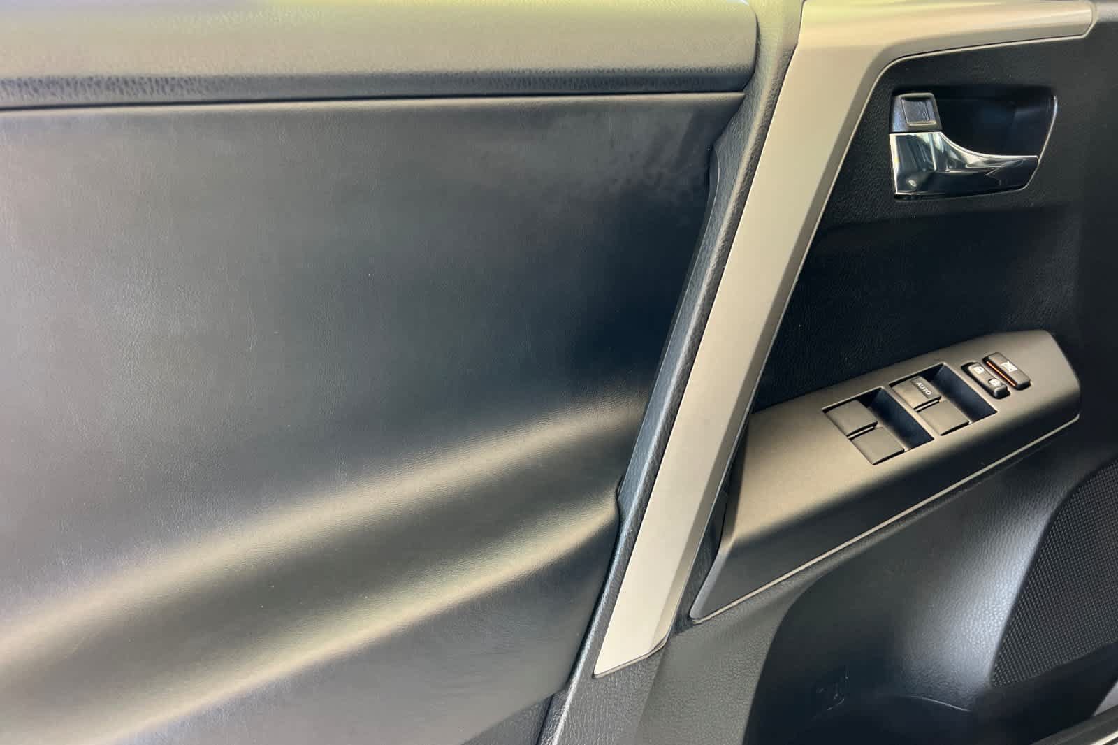 Certified 2016 Toyota RAV4 XLE AWD/4WD image 12