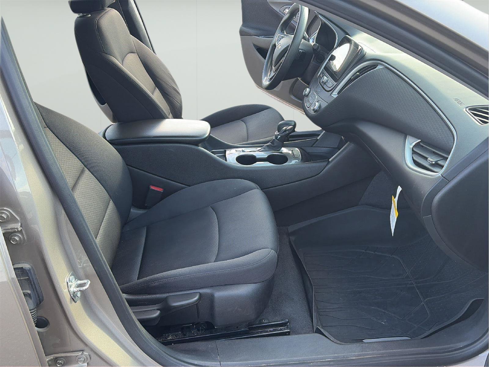 Certified 2023 Chevrolet Malibu LS FWD image 18