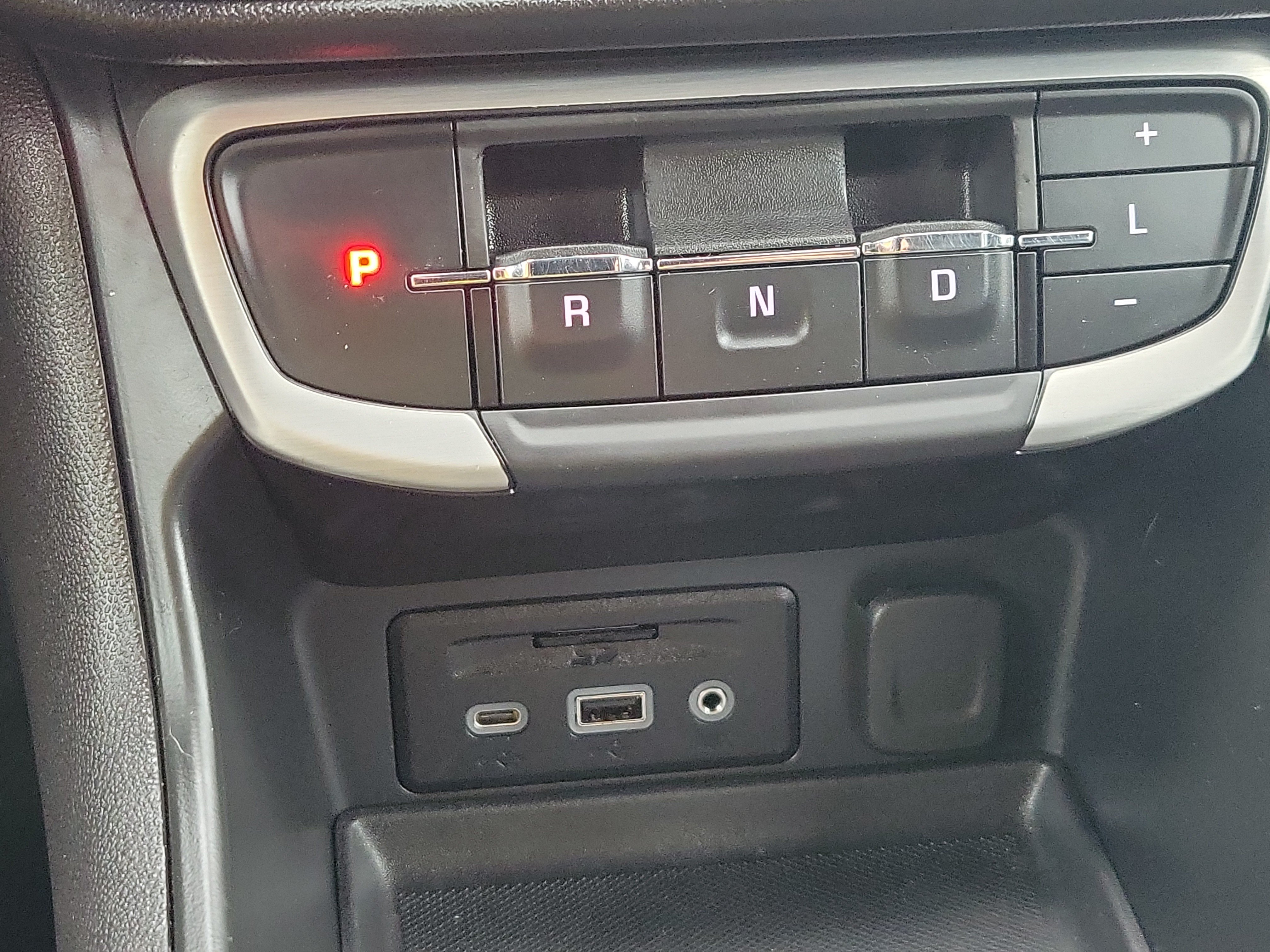Used 2023 GMC Terrain SLT w/ Infotainment Package II AWD/4WD image 24