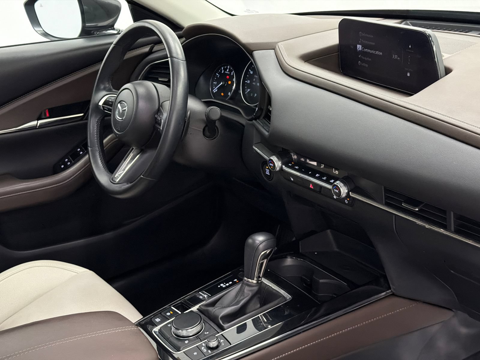 Used 2024 MAZDA CX-30 AWD 2.5 S w/ Premium Package image 10