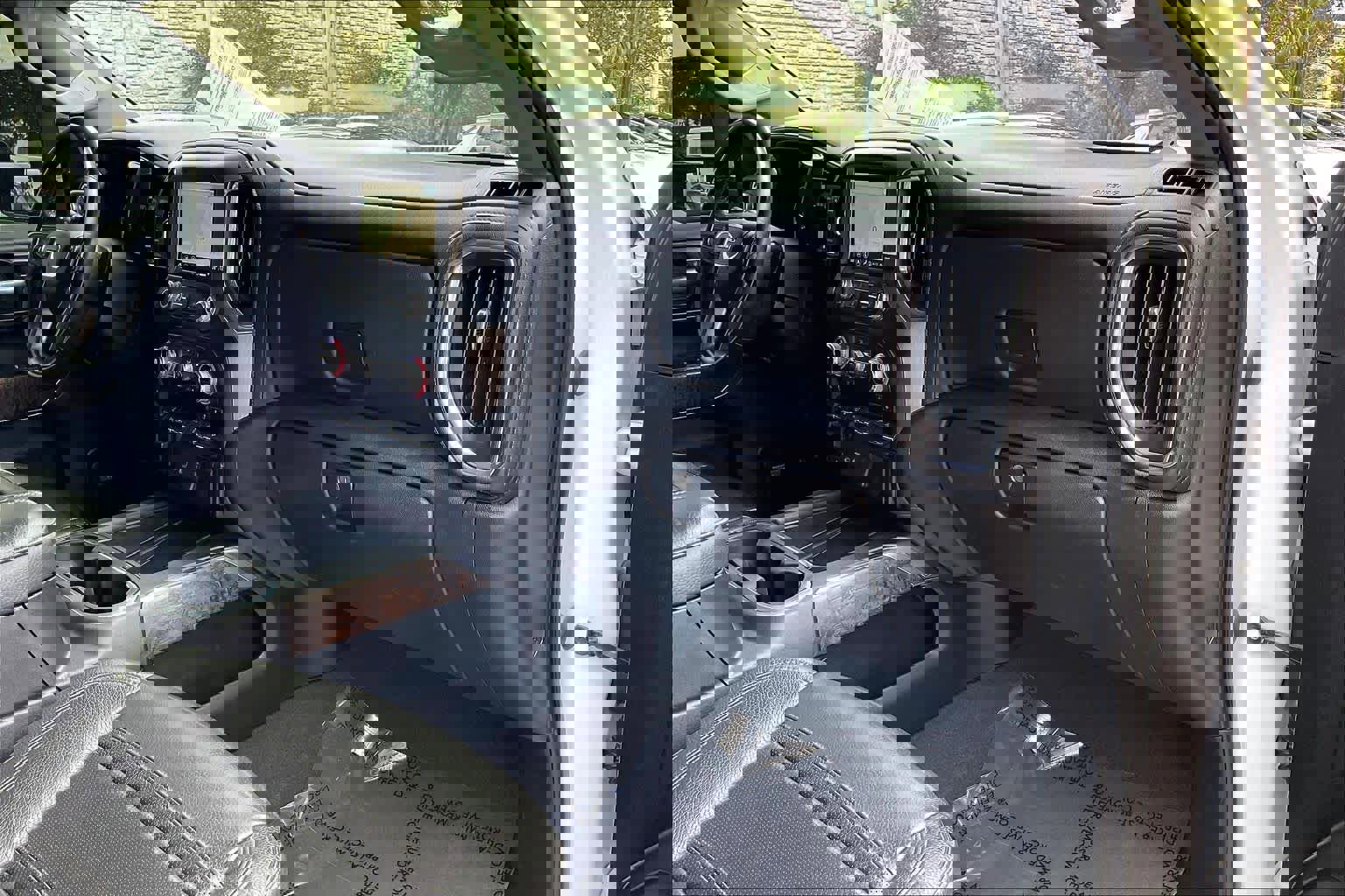 Certified 2022 GMC Sierra 3500 Denali w/ Denali Ultimate Package image 16