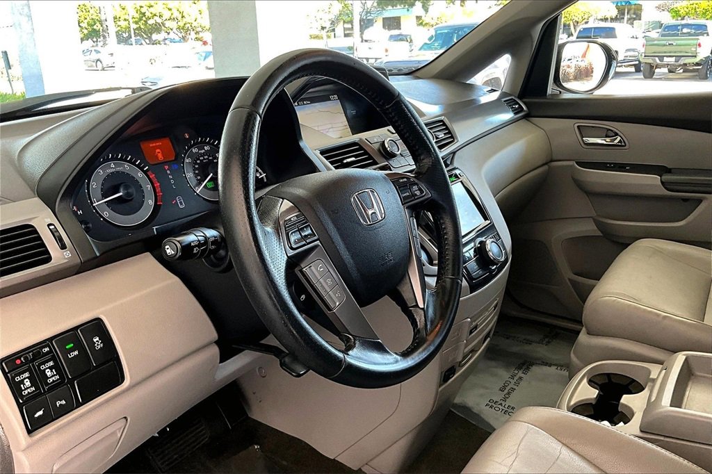 Used 2014 Honda Odyssey Touring image 17