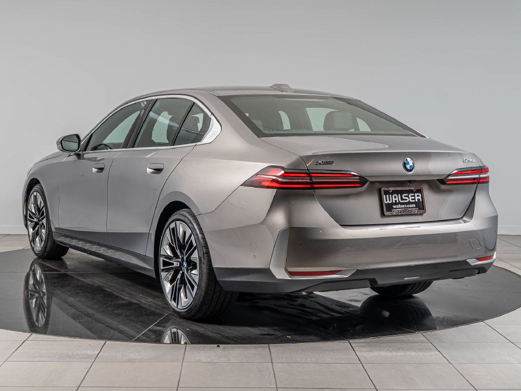 Certified 2025 BMW 530i xDrive w/ Premium Package AWD/4WD image 6