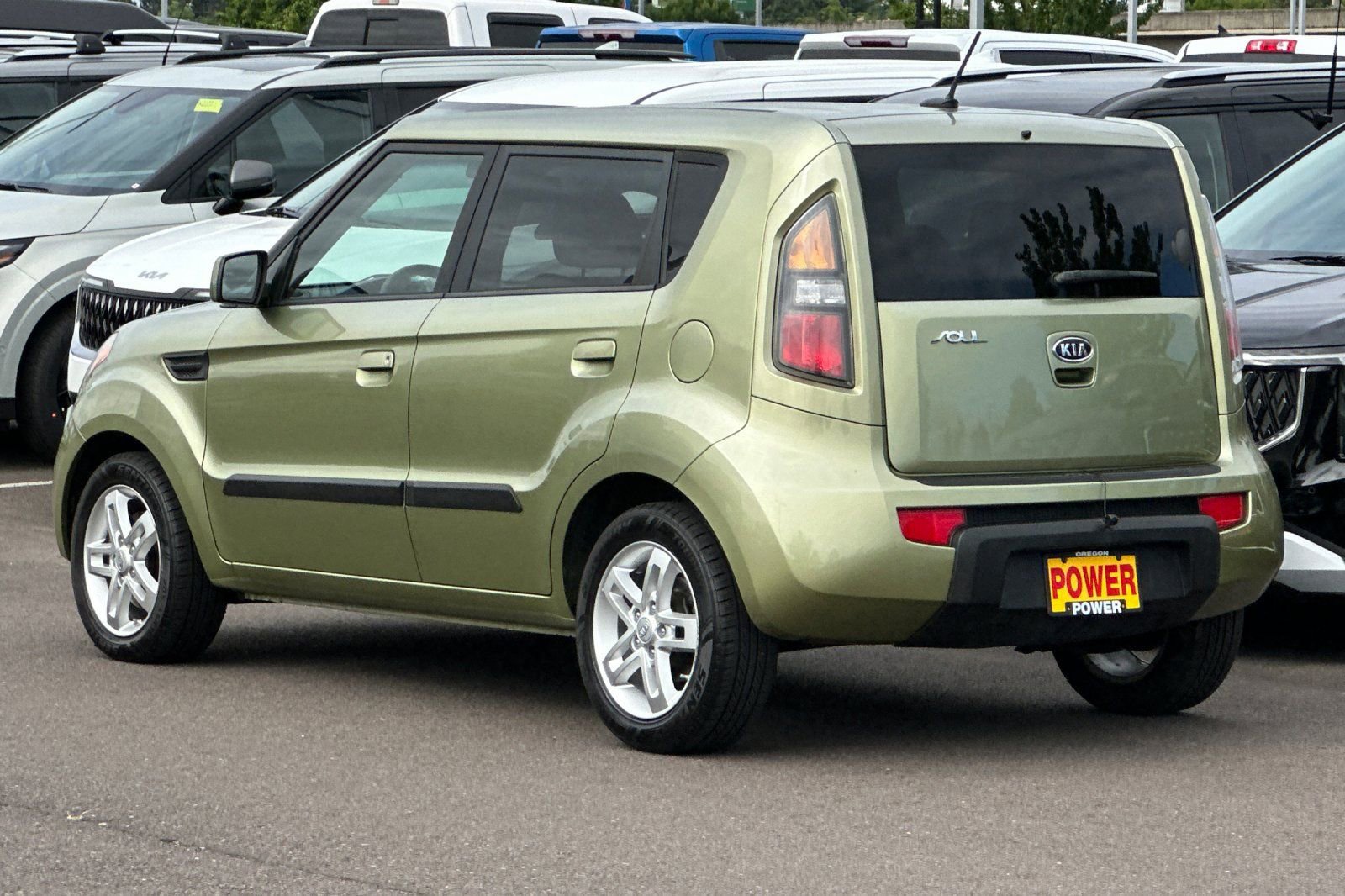 Used 2010 Kia Soul + FWD image 6